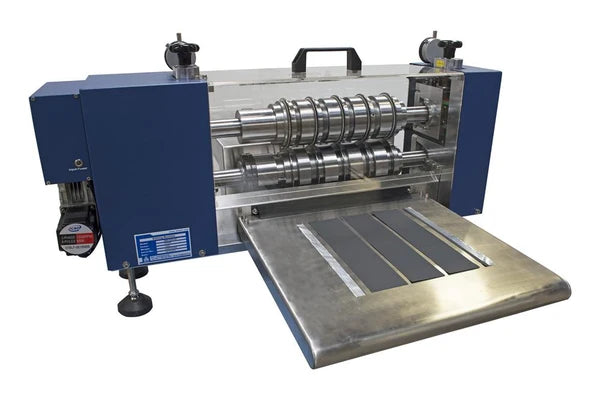 Máquina cortadora semiautomática de electrodos de batería cilíndrica - MSK-CSE-300